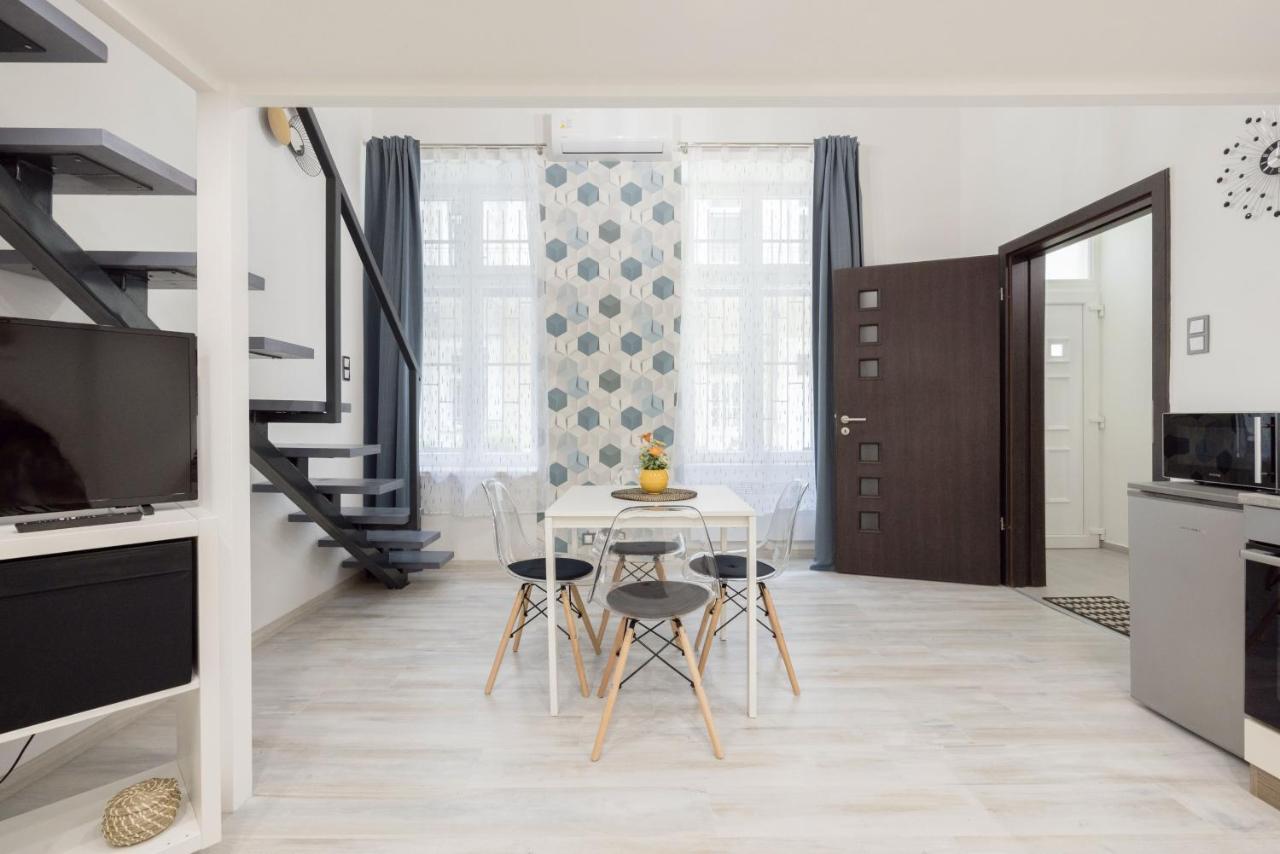 Mirror Apartmán